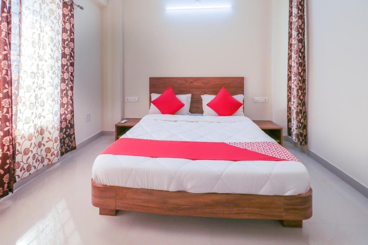 Oyo 63903 Hotel Shree Ram Villa Dwārka Cameră foto